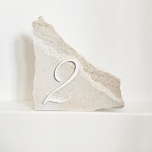 Tischnummer "Naturstein"